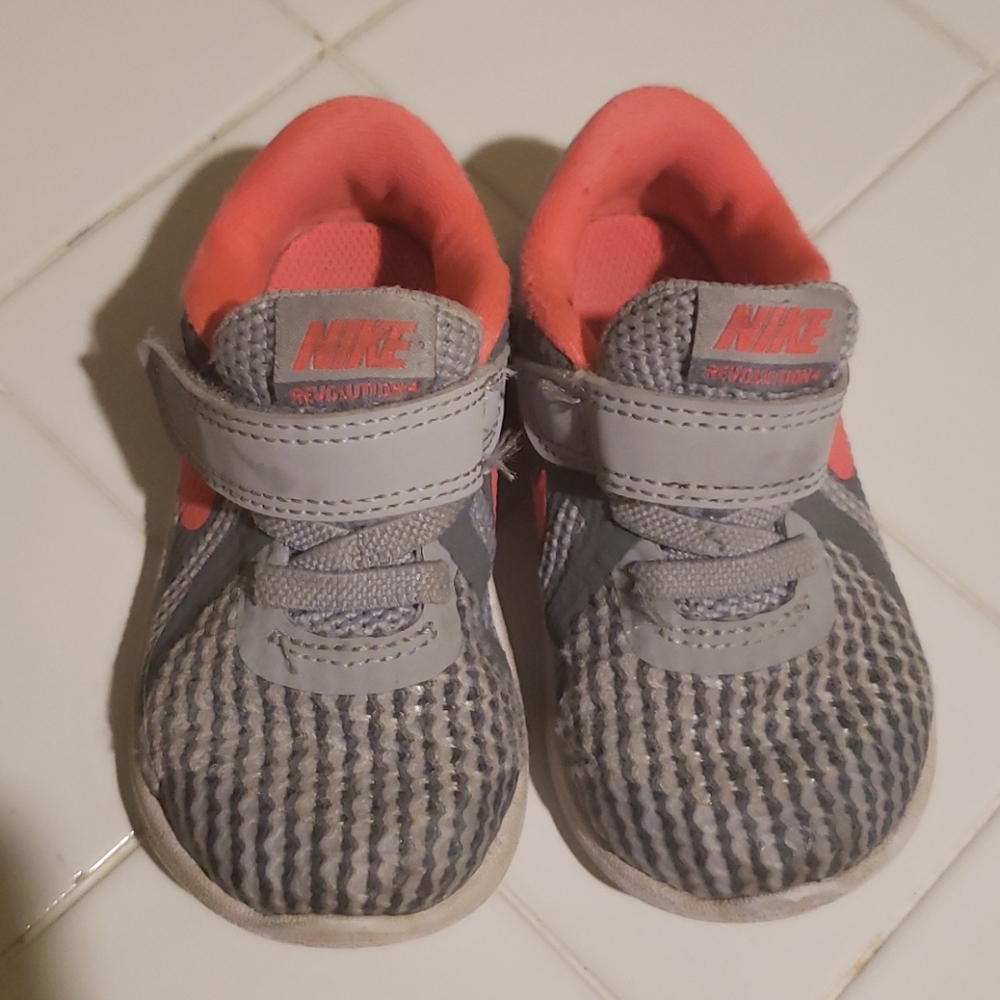 Sneakers - Picture 3 of 4